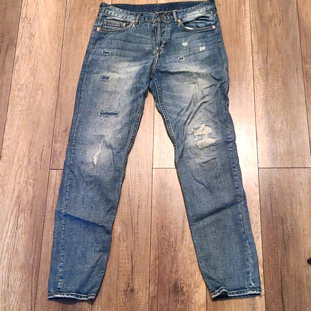 Distressed Boyfriend Jeans